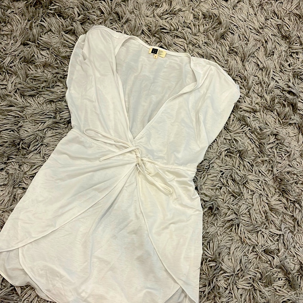 Lira beach coverup
